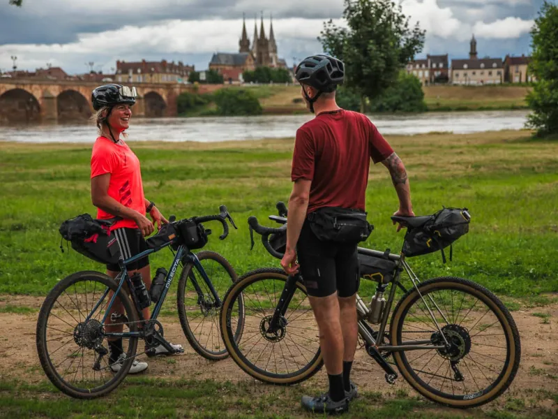 2 gravels sur les bords de l'Allier à Moulins