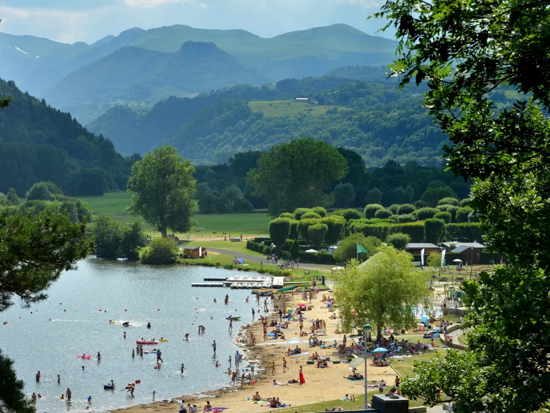 Baignade au lac Chambon