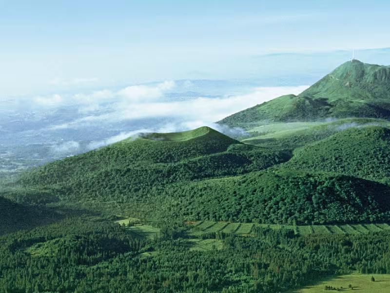 La Chaîne des Puys et ses volcans