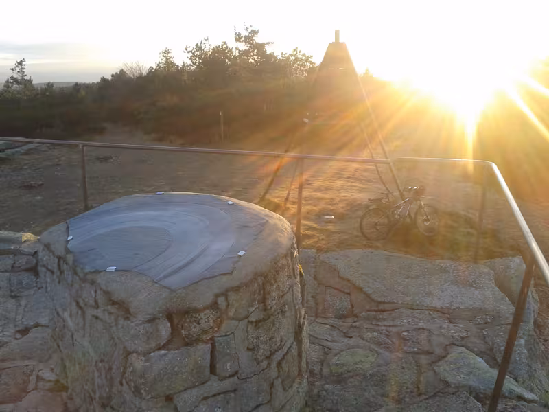 Le Mont Mouchet au soleil couchant