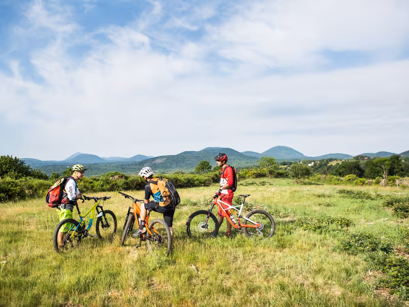 VTT au dessus de Volvic