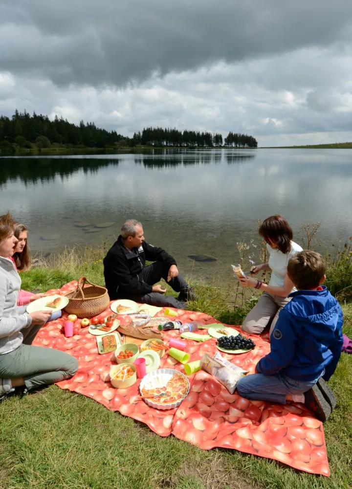 Pique-nique au Lac Servières