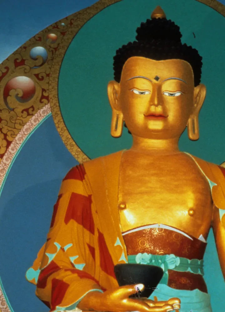 Statue de Bouddha au temple bouddhiste de La Boulaye