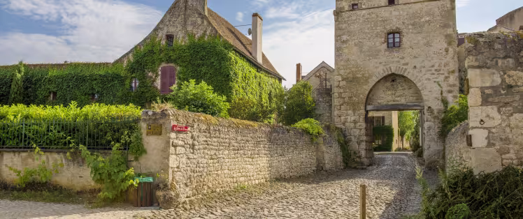 Porte médiévale de Charroux