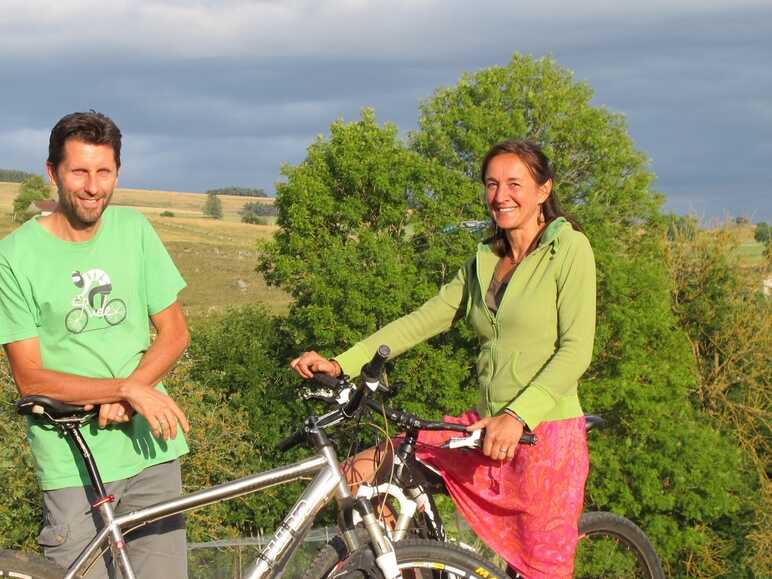 Corine et Stéphane à VTT, brasserie des Estives